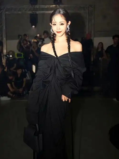 万千惠被淘汰真相曝光？S36赛季排位生态巨变，这套“反万流”打法成上分新宠